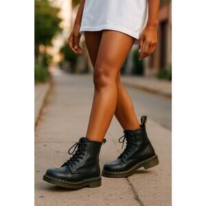 Dr Martens 1460 Smooth Leather 8-Eye Black Combat Style 11822 Unisex Sz W 10 M 9